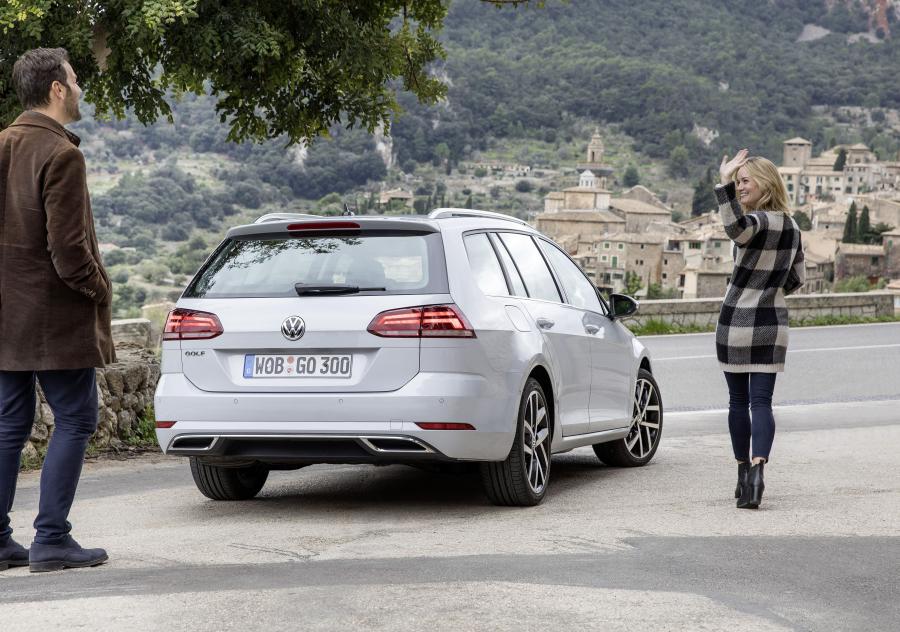  Volkswagen Golf TDI Variant 2017 года  (WW) (фото 28 из 31)